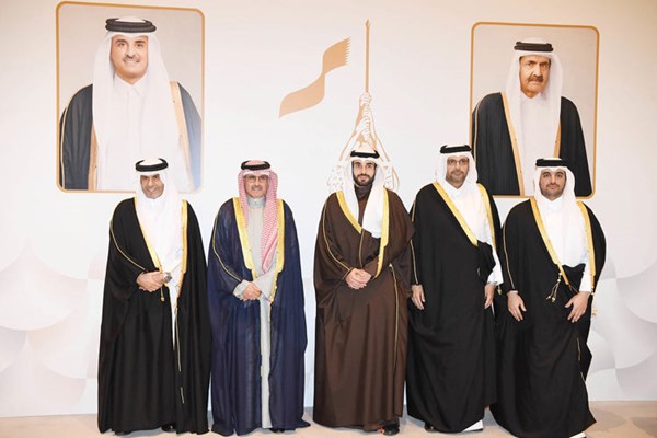 الشيخ مبارك الدعيج مهنئا