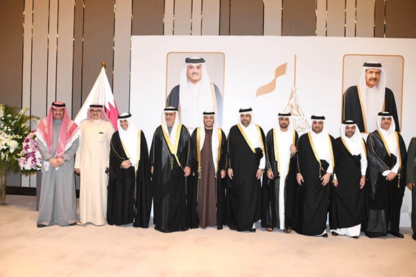 سفير الإمارات د.مطر النيادي مباركا