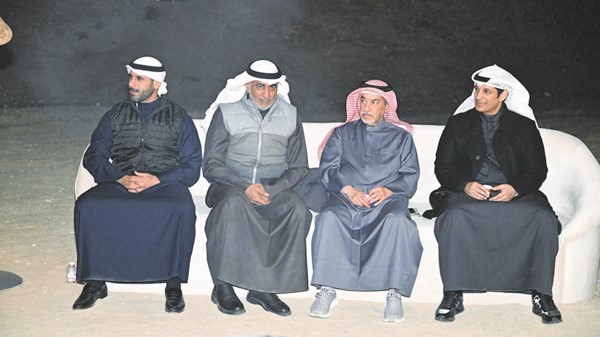3 عبدالرحمن المطيري والشيخ مبارك فهد جابر الأحمد الصباح وجاسم الرميحي وفيصل اليتيم