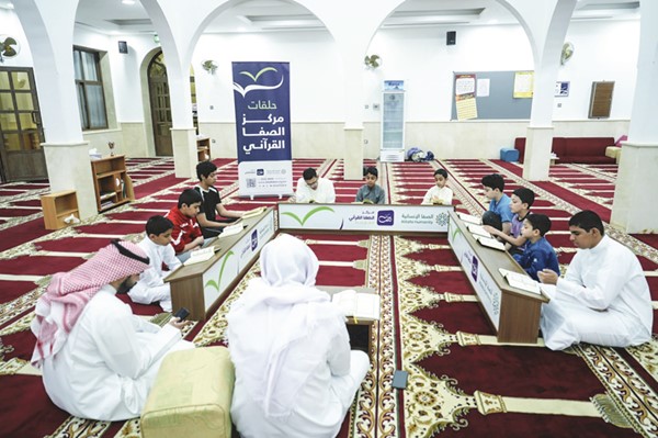 جانب من المشاركين في الحلقات القرآنية