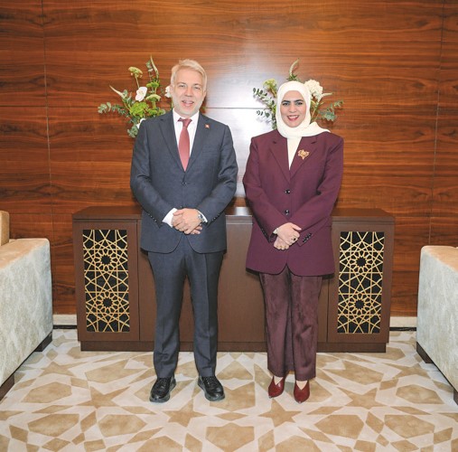 نورة الفصام مع السفير السويسري تيزيانو بالميلي