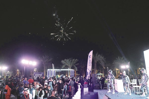 فقرة العروض الفنية والألعاب النارية