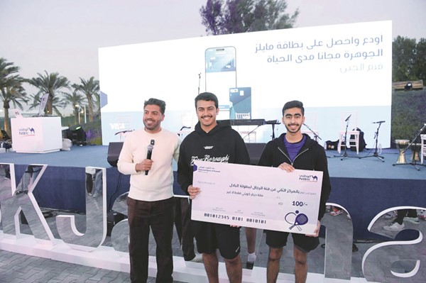تكريم الفائزين بالمركز الثاني في بطولة البادل فئة الرجال