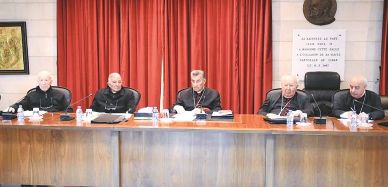 البطريرك الكاردينال بشارة الراعي مترئسا اجتماع الشهري لمجلس المطارنة الموارنة في بكركي (محمود الطويل)
