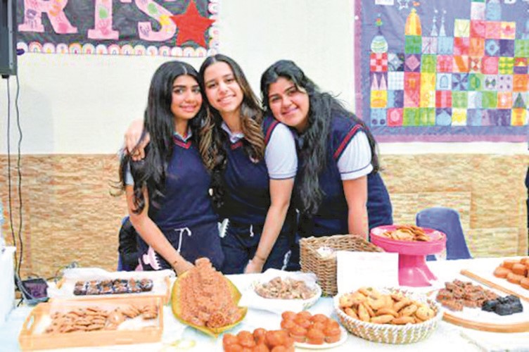 فرحة بالمشاركة