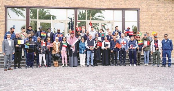  البعثات الديبلوماسية لدى الكويت في اليوم البيئي الديبلوماسي في واحة الأحمدي