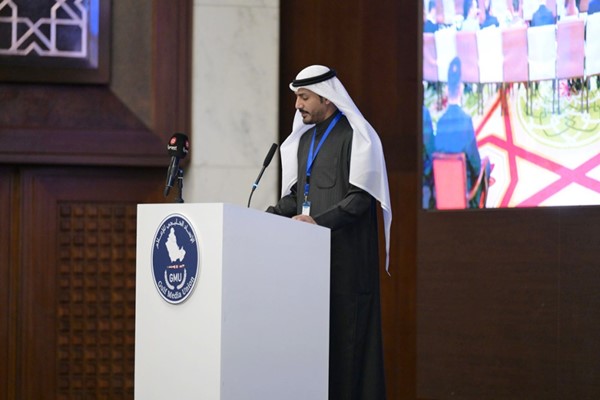  منصور المطيري متحدثا