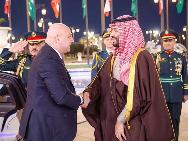  صاحب السمو الملكي الأمير محمد بن سلمان بن عبدالعزيز ولي العهد رئيس مجلس الوزراء السعودي مستقبلا الرئيس اللبناني العماد جوزف عون (واس)