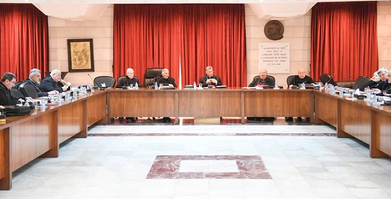البطريرك بشارة الراعي مترئسا اجتماع مجلس المطارنة الموارنة (محمود الطويل)