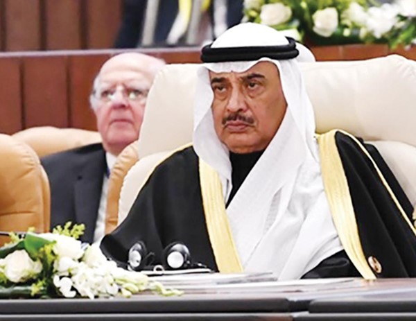 ممثل صاحب السمو الأمير الشيخ مشعل الأحمد سمو ولي العهد الشيخ صباح الخالد مترئسا وفد دولة الكويت خلال القمة العربية غير العادية في مصر
