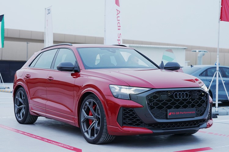 أودي RS Q8 Performance