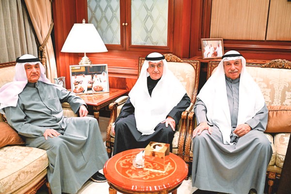 فيصل الشايع مباركا بالشهر الفضيل