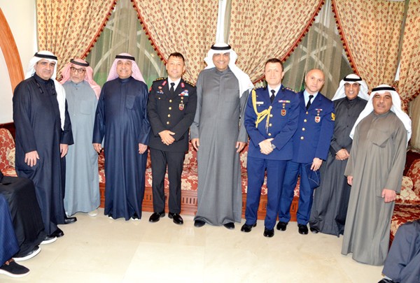 محمد عبدالمحسن البرجس ومحمد وفيصل جاسم البرجس وم.حمد عبداللطيف البرجس وبدر جاسم البرجس ووليد البرجس ورئيس وطاقم المكتب العسكري التركي