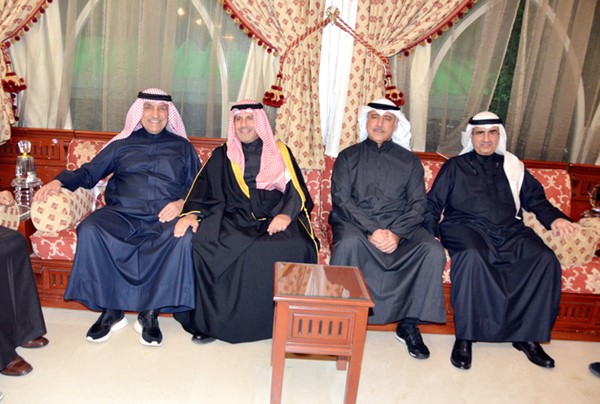 الشيخ عبدالله الناصر مع فيصل البرجس واللواء الركن حمد البرجس ومحمد البرجس