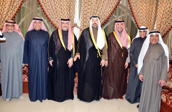 الشيخ علي سالم العلي والشيخ عبدالله سالم العلي والشيخ مبارك سالم العلي يهنئون بالشهر الفضيل