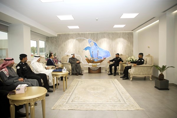 وزير الصحة يتفقد الخدمات الطبية في قاعدة صباح الأحمد البحرية ومنفذ النويصيب الحدودي
