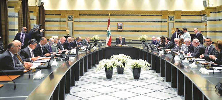 رئيس الحكومة نواف سلام مترئسا جلسة مجلس الوزراء في السرايا	(محمود الطويل)