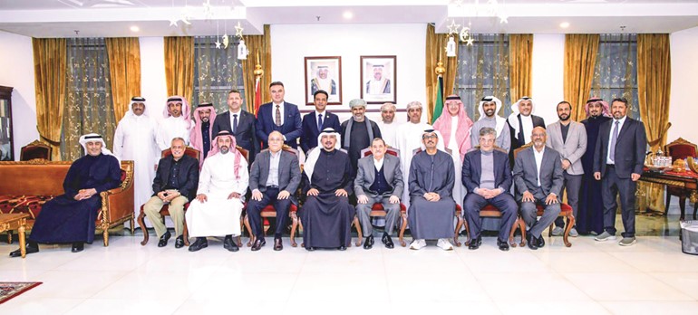 السفراء العرب خلال غبقة أقامها سفير الكويت في الصين جاسم الناجم