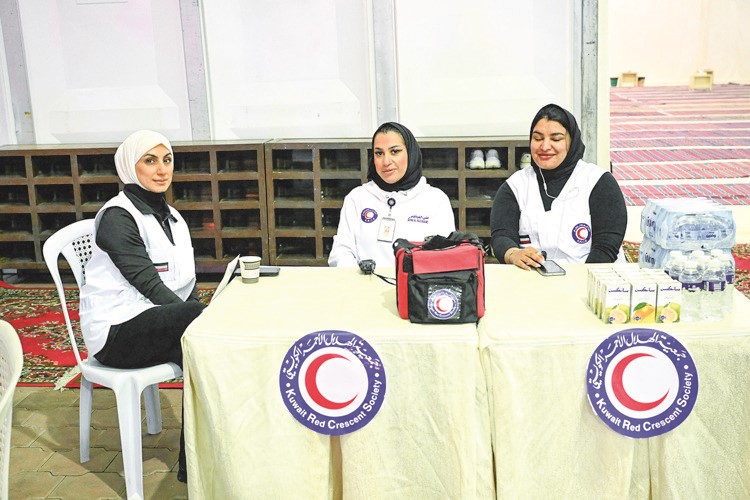 جهود مميزة من متطوعات الهلال الاحمر