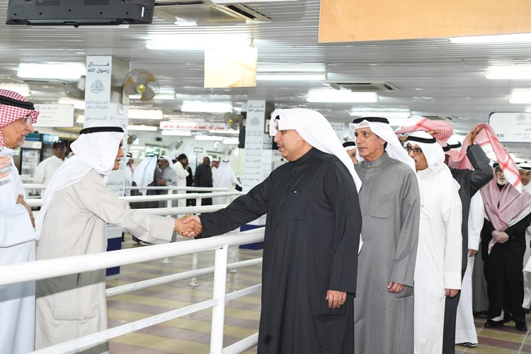 الشيخ حمد جابر العلي معزيا