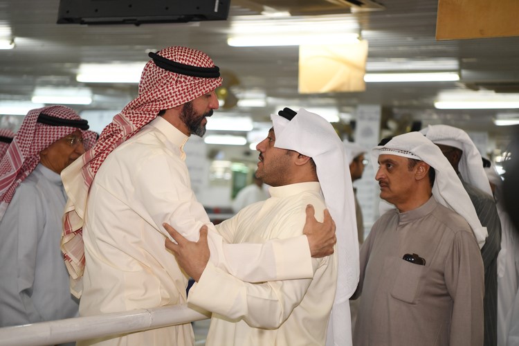 طلال جاسم الخرافي يعزي