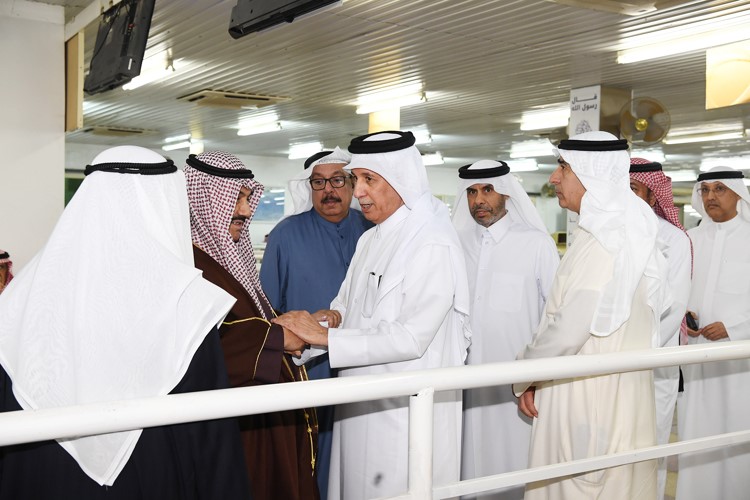 وزير الدولة للشؤون الخارجية القطري سلطان المريخي والسفير القطري علي بن عبدالله آل محمود يعزيان