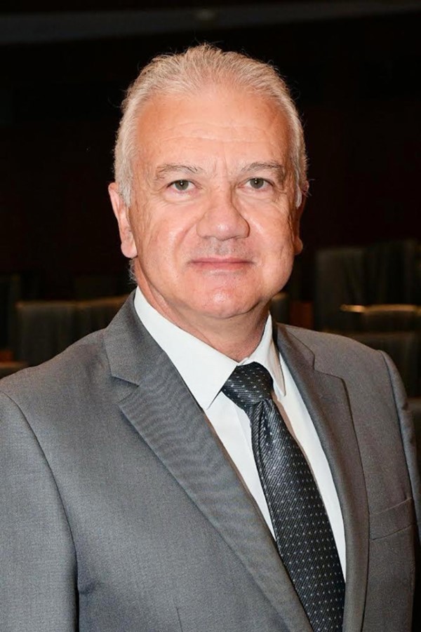 النائب فادي كرم