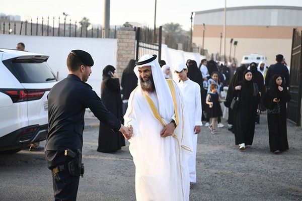 خطباء المساجد: يوم العيد يوم طاعة وبر يشرع فيه إظهار الفرح والسرور