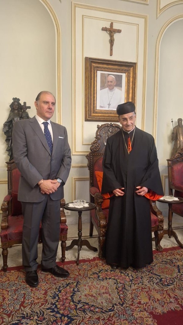 البطريرك الماروني بشارة الراعي مستقبلا حاكم مصرف لبنان الجديد كريم سعيد