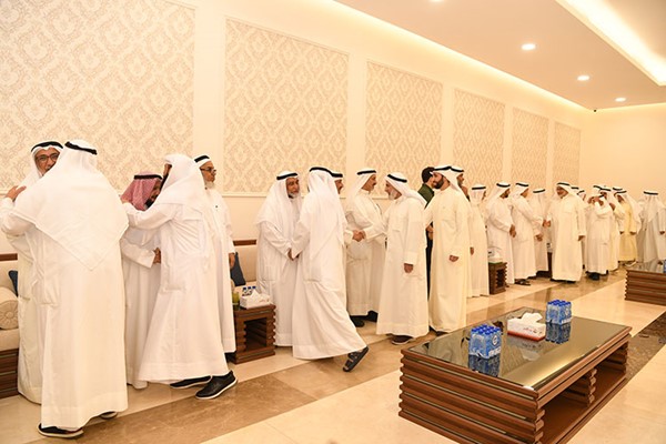  جانب من تقديم التهاني بعيد الفطر خلال حفل استقبال جمعية الاصلاح الاجتماعي