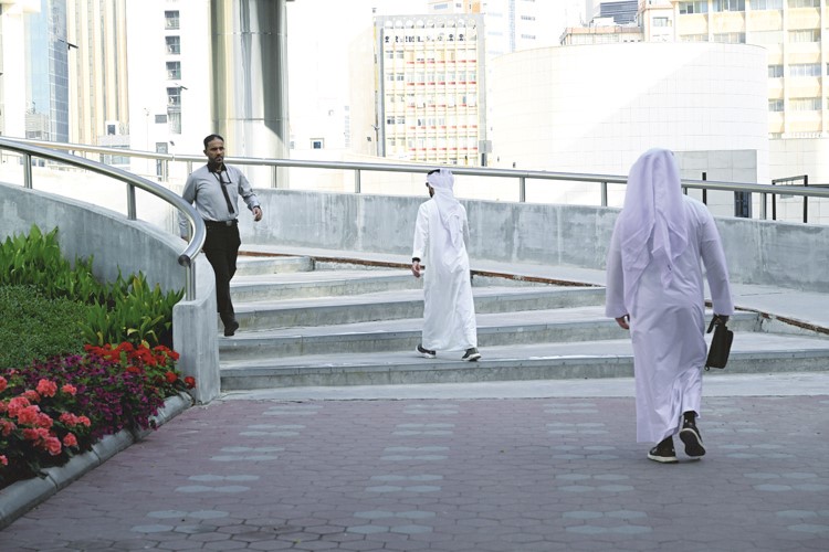 عودة الموظفين في مجمع الوزارات 	(متين غوزال)
