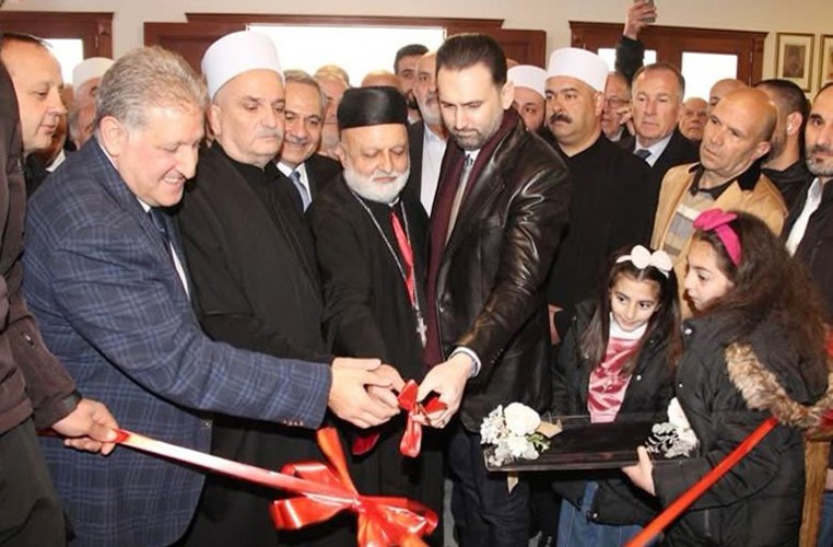 رئيس الحزب التقدمي الاشتراكي النائب تيمور جنبلاط خلال رعايته تدشين القصر البلدي في بلدة الباروك (محمود الطويل)