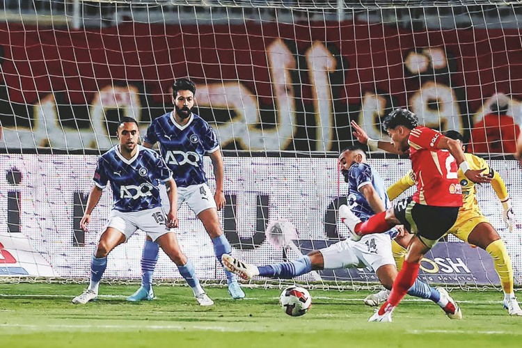 جانب من مباراة بيراميدز والأهلي