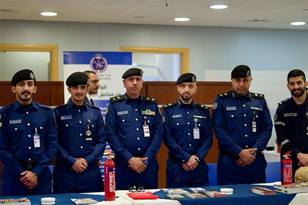 قوة الإطفاء العام تشارك في معرض الصحة والأمن والسلامة في الجامعة العربية المفتوحة