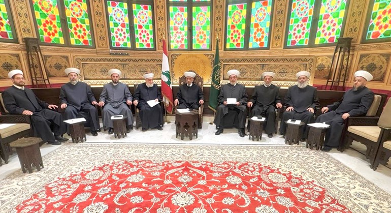 مفتي لبنان الشيخ عبداللطيف دريان مترئسا اجتماعا لمجلس المفتين في لبنان (محمود الطويل)