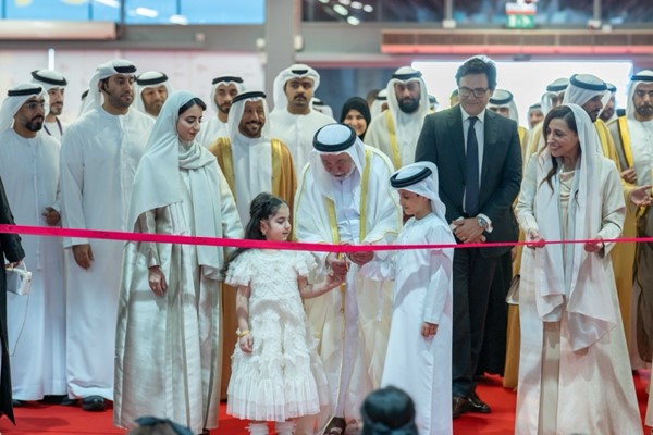 صاحب السمو الشيخ د.سلطان بن محمد القاسمي عضو المجلس الأعلى حاكم الشارقة يفتتح الدورة السادسة عشرة من مهرجان الشارقة القرائي للطفل