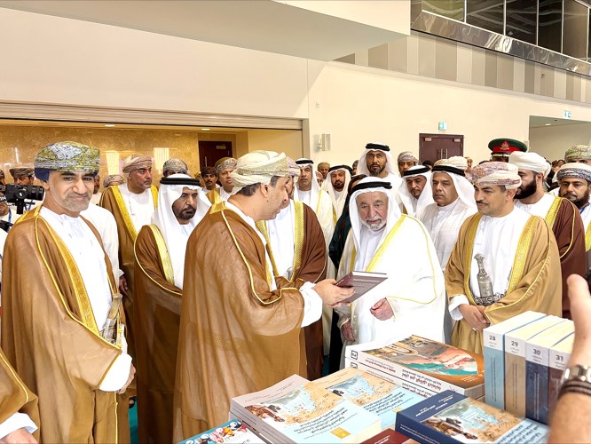 افتتاح معرض مسقط الدولي للكتاب بمشاركة كويتية