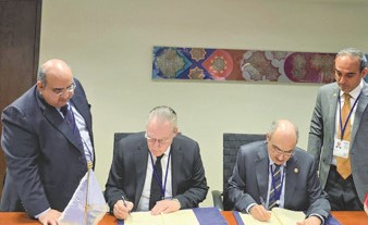 الصندوق الكويتي يوقّع اتفاقية منحة مقدارها مليونا دولار للمساهمة بتوفير مياه الشرب النظيفة لقطاع غزة