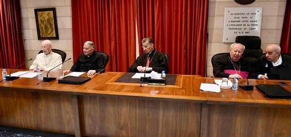 البطريرك بشارة الراعي مترئسا الاجتماع الشهري لمجلس المطارنة الموارنة في بكركي  (محمود الطويل)