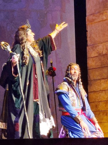  ومع الفنانة القديرة هيفاء عادل