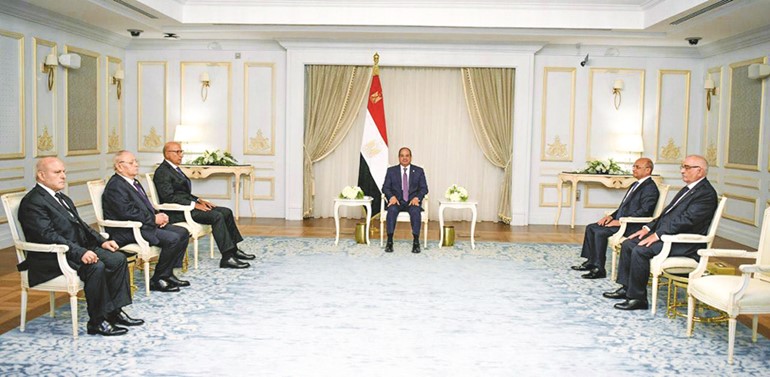 الرئيس عبدالفتاح السيسي مستقبلا رؤساء الهيئات القضائية الجدد