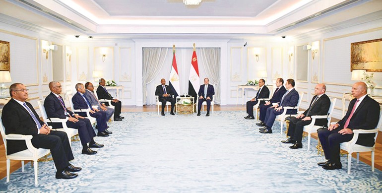 السيسي يؤكد ثوابت الموقف المصري الداعم لوحدة السودان وسيادته واستقراره