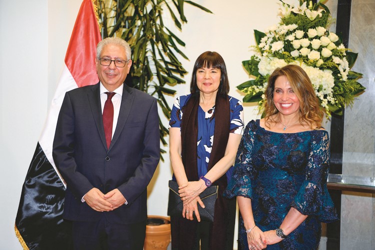 السفيرة الأميركية كارين ساساهارا تهنئ السفير المصري أسامة شلتوت بثورة 23 يوليو