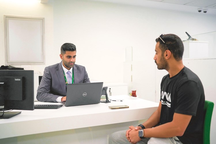 موظفو بيت التمويل الكويتي في تركيا