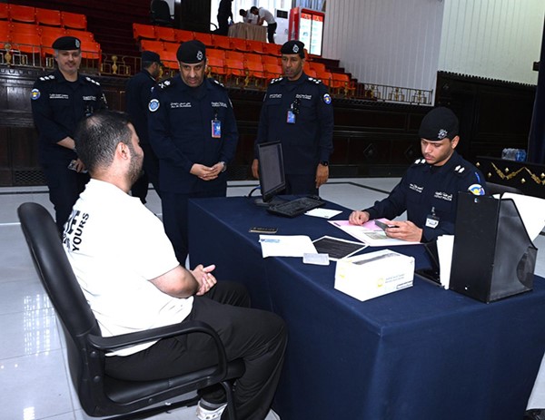 وكيل وزارة الداخلية بالتكليف يتفقّد لجان التسجيل والقبول في أكاديمية سعد العبدالله للعلوم الأمنية