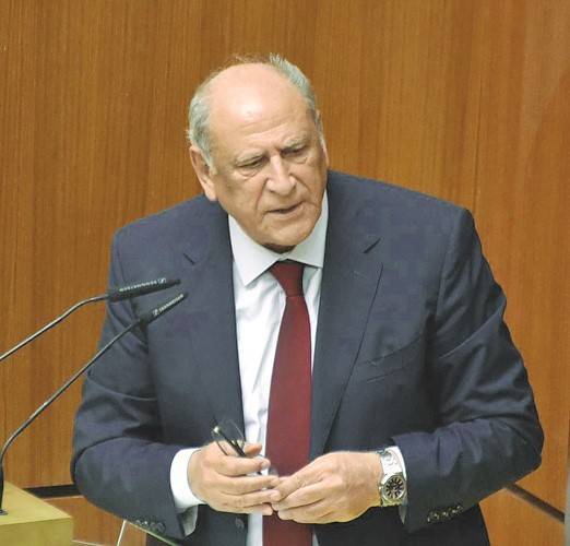 الوزير السابق جمال الجراح