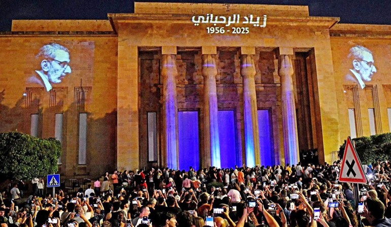 صورة زياد الرحباني على جدران المتحف الوطني في بيروت (محمود الطويل)