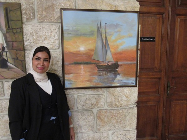   الفنانة التشكيلية لطيفة المنصور