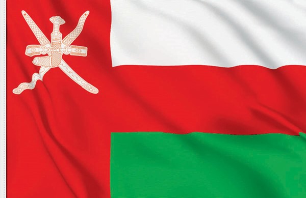 «خريف ظفار ».. رذاذ وبراد وأحلى طقس