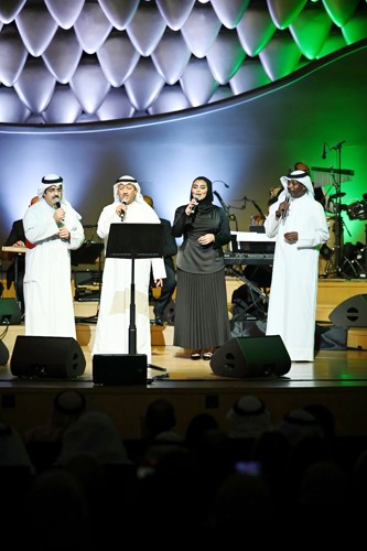 المطربون فواز وغنيمة وفيصل وخالد في اللوحة الختامية يا شمس الأعيادي
